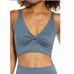 ZELLA NWOT Twist Around Renew Sports Bra M